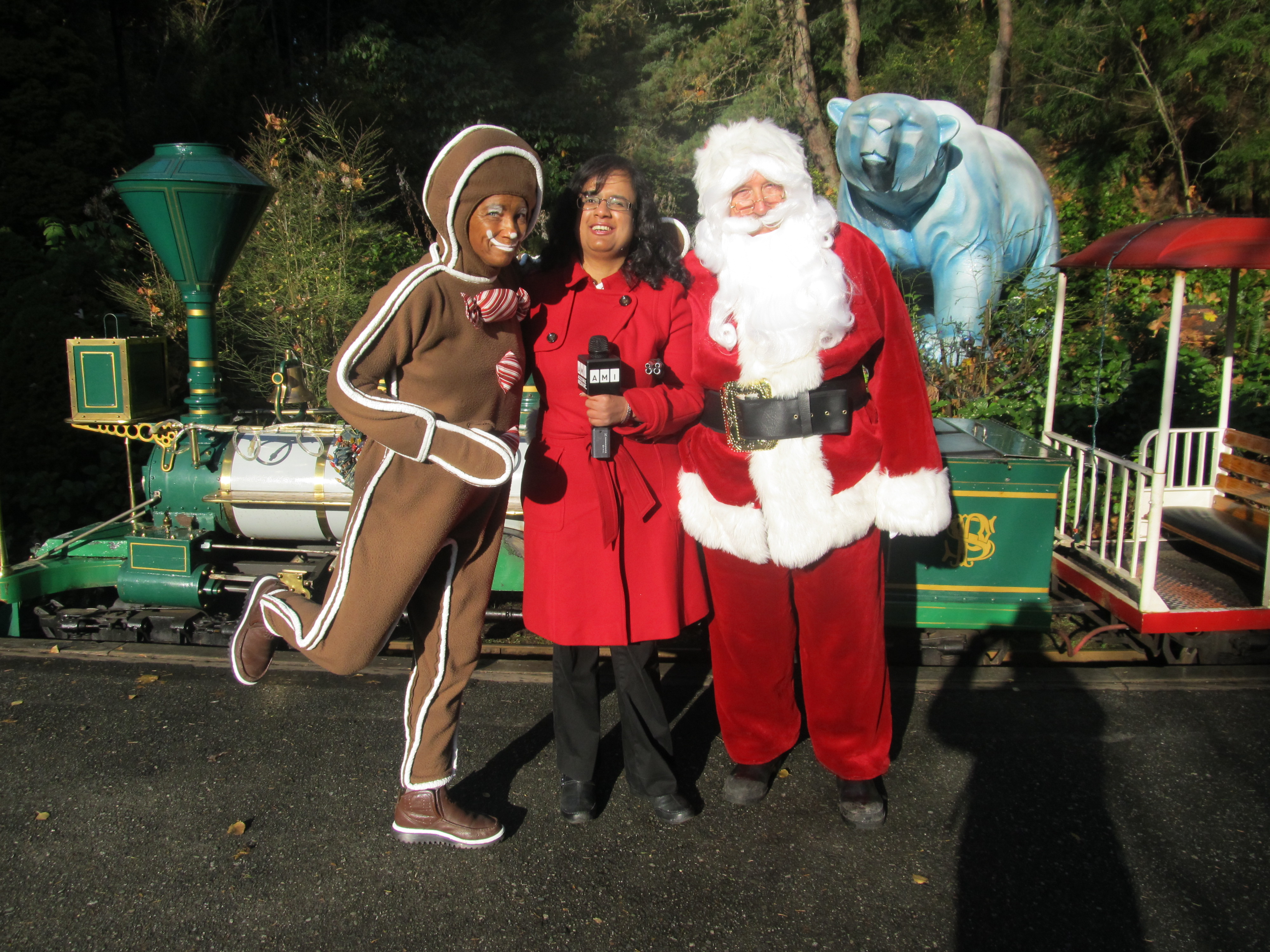 Kristy with Santa and Gingy